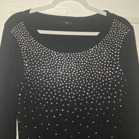 Express Sweater - Picture 4 of 6